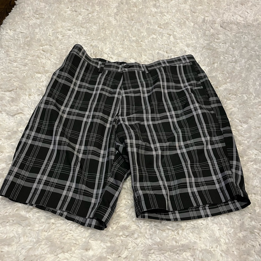 Haggar Black and White Flat Front Golf Shorts